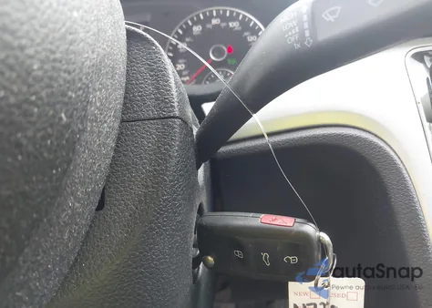 2013 Volkswagen Passat 2.5L Se из США, поврежденный, VIN 1VWBP7A38DC068022